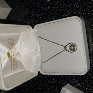 Pearl Factory pearl necklace